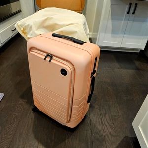 Monos Carry-On Pro Plus